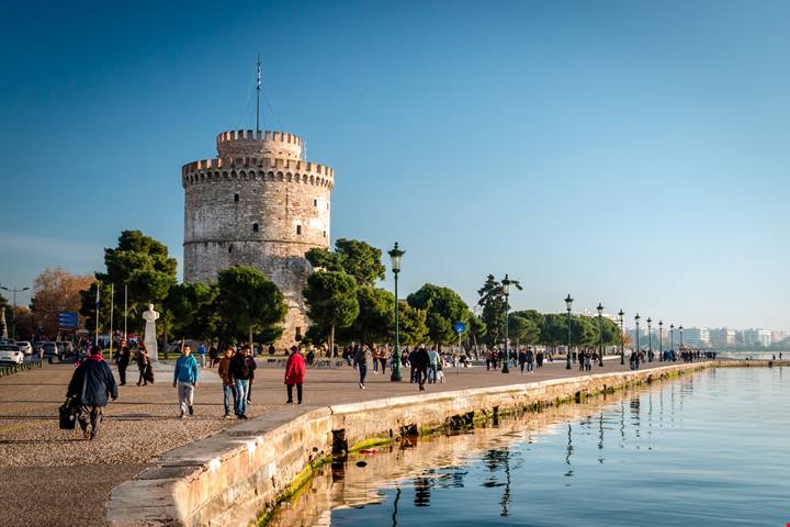 In Grecia non ci sono solo spiagge: queste 2 città da visitare in un weekend non ti fanno rimpiangere le isole greche