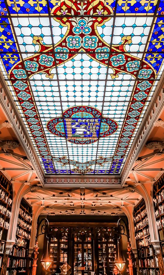 Porto Livraria Lello & Irmão stock.adobe.com - solo uso editoriale 