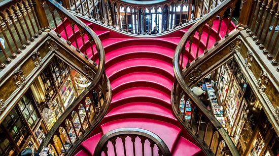 Porto Livraria Lello & Irmão stock.adobe.com - solo uso editoriale 