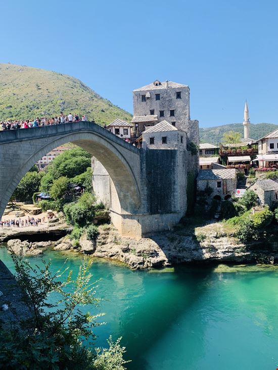 Mostar Ponte Vecchio stock.adobe.com 