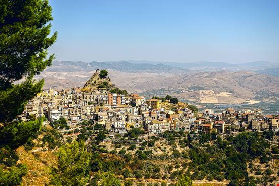 Centuripe Il borgo di Centuripe stock.adobe.com 