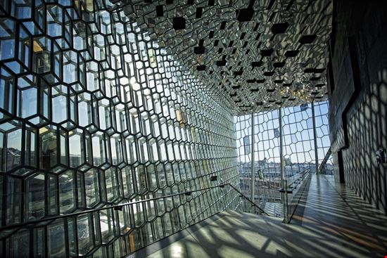 Centro Harpa Centro Harpa Magdalenawd / Shutterstock.com 