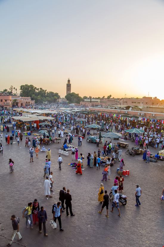 Piazza Djemaa El Fna Piazza Djemaa El Fna Goran Bogicevic / Shutterstock.com 