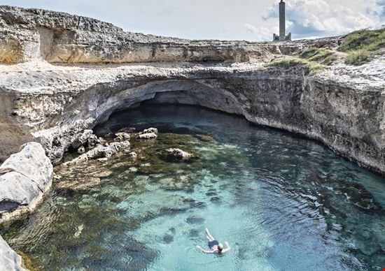 Roca La Grotta della Poesia in Salento stock.adobe.com 