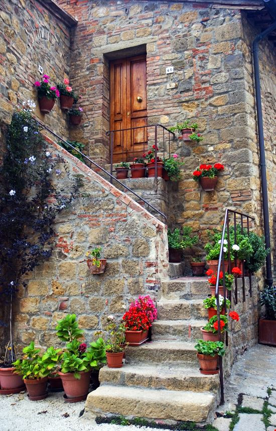 Monticchiello Pienza stock.adobe.com 