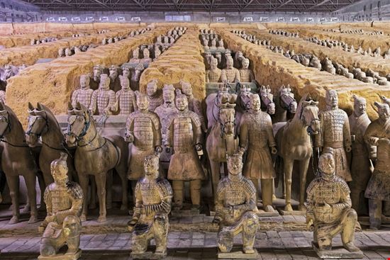 L'esercito di terracotta L'esercito di terracotta DnDavis / Shutterstock.com 