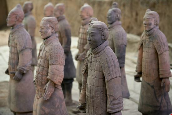 L'esercito di terracotta L'esercito di terracotta Kraft_Stoff / Shutterstock.com 