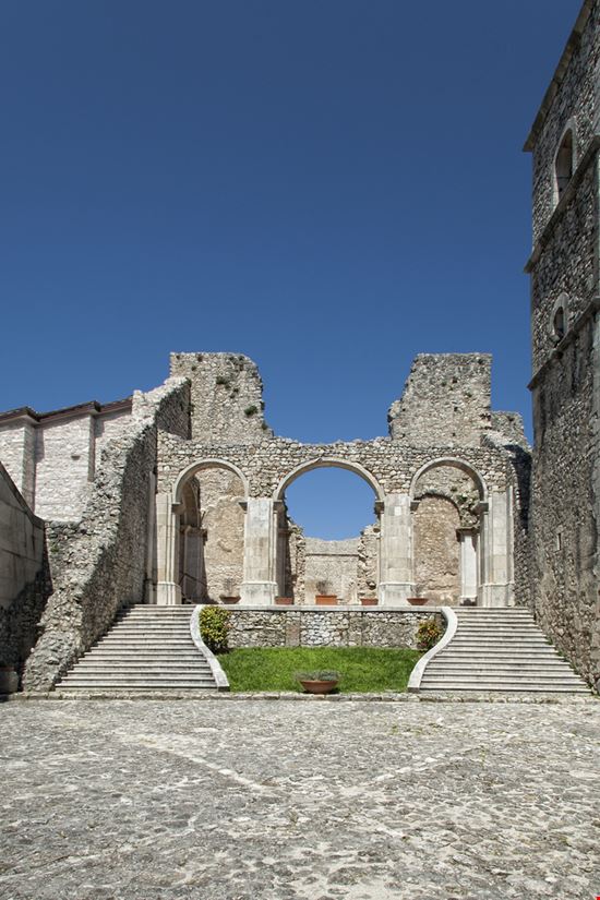 Abbazia del Goleto Abbazia del Goleto Francesca Sciarra - Shutterstock.com 