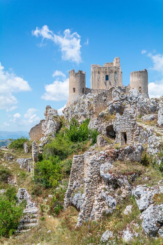 Rocca Calascio  Rocca Calascio  Stefano_Valeri - Shutterstock.com 