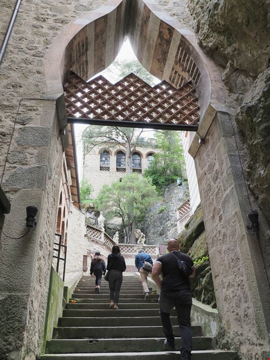 Rocchetta Mattei Il castello 'orientale' in Emilia Romagna Gaia Conventi / Shutterstock.com 
