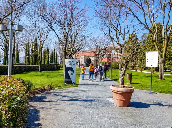 Terme Sirmione Elena Lysenkova / Shutterstock.com 