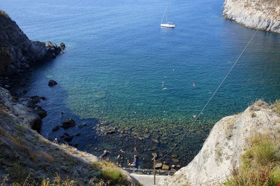 Ischia Sorgeto robypangy - Shutterstock.com 