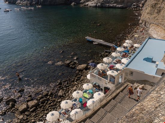 Ischia Sorgeto MarbellaStudio / Shutterstock.com 