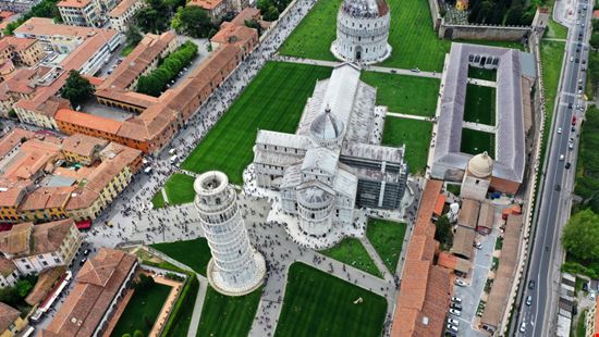 Pisa Pisa Dmitrii Postnov - Shutterstock.com 