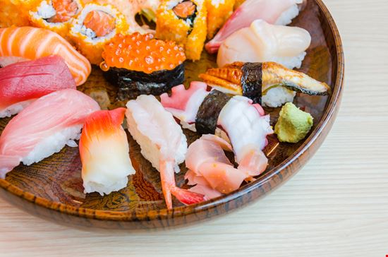 Sushi Sushi Stockforlife - Shutterstock.com 