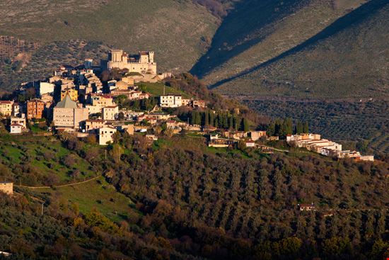 Castello Castello mdlart - Shutterstock.com mdlart
