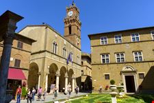 Piazza Pio II