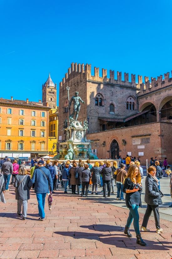Fontana di Nettuno  Fontana di Nettuno  trabantos / Shutterstock.com 