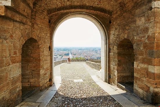 Porta San Giacomo Porta San Giacomo makalex69 / Shutterstock.com 