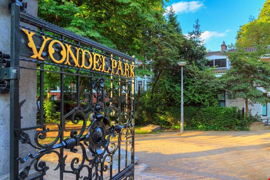 Vondelpark  Vondelpark  Dennis van de Water - Shutterstock.com 