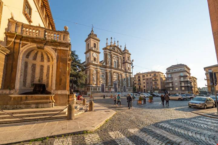Cosa fare in autunno ai Castelli Romani, il regno del foliage a due passi da Roma