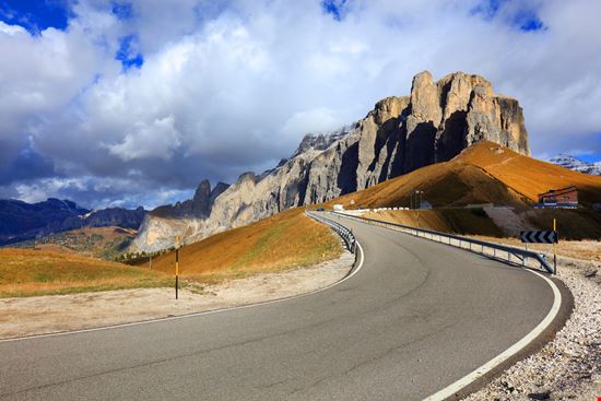 Sassolungo Sassolungo Mikadun - Shutterstock.com 