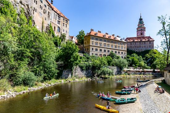 Ceský Krumlov Ceský Krumlov Pigprox - Shutterstock.com 