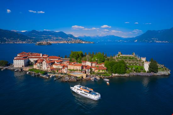 Isole Borromee I gioielli del Lago Maggiore Andrea Berg - Shutterstock.com 