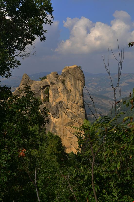 Parco regionale dei sassi di Roccamalatina Incanto del modenese Mari-J - Shutterstock.com 