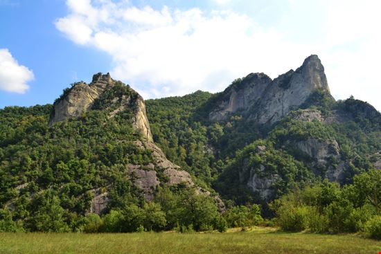 Parco regionale dei sassi di Roccamalatina Incanto del modenese Mari-J - Shutterstock.com 