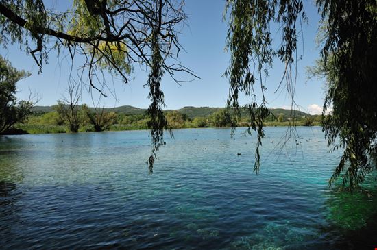 Il lago della Posta Il lago della Posta SerFeo - Shutterstock.com 