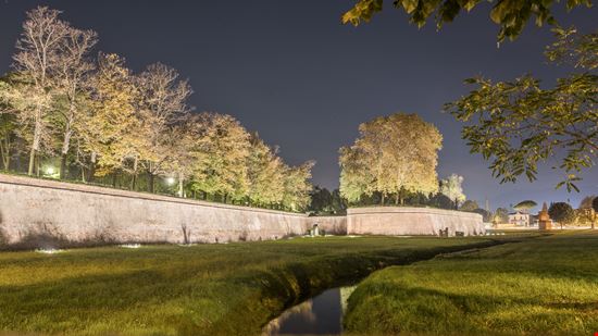 Lucca Antiche mura stock.adobe.com 