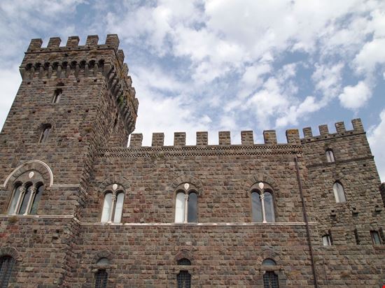 Torre Alfina Castello stock.adobe.com 