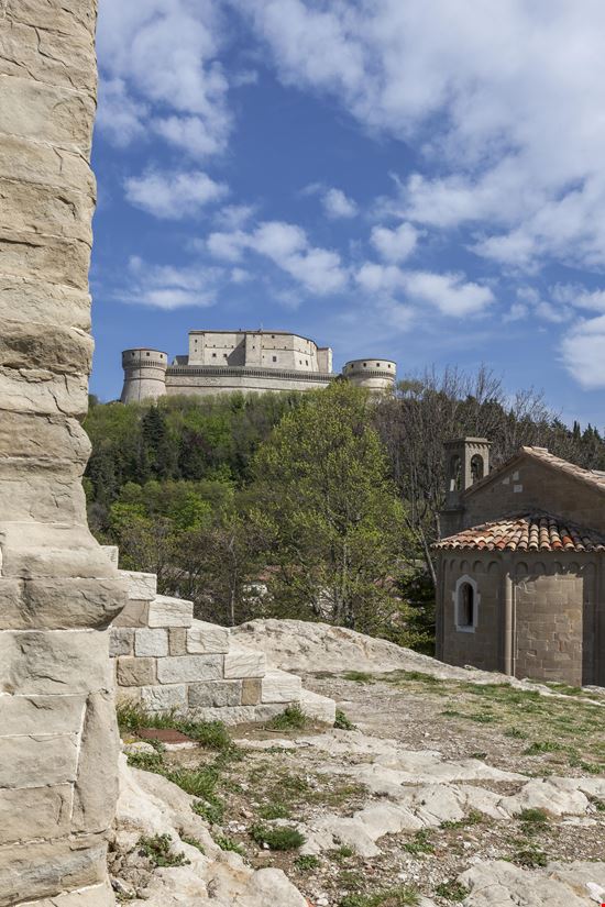 San Leo Forte  stock.adobe.com 