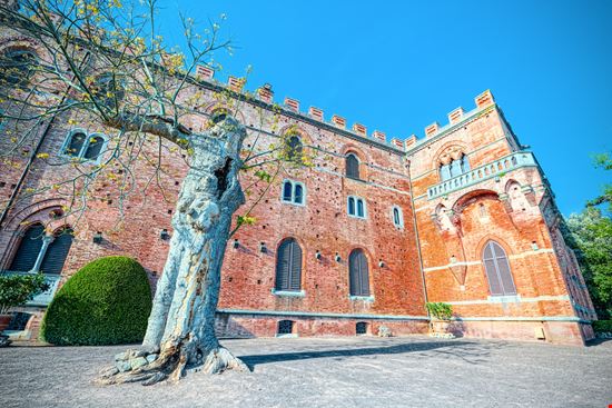 Castello di Brolio Castello di Brolio arkanto / Shutterstock.com 