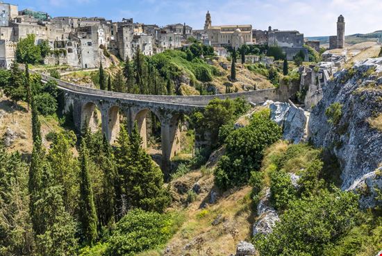 Gravina in Puglia Gravina in Puglia Nicola Pulham - Shutterstock.com 