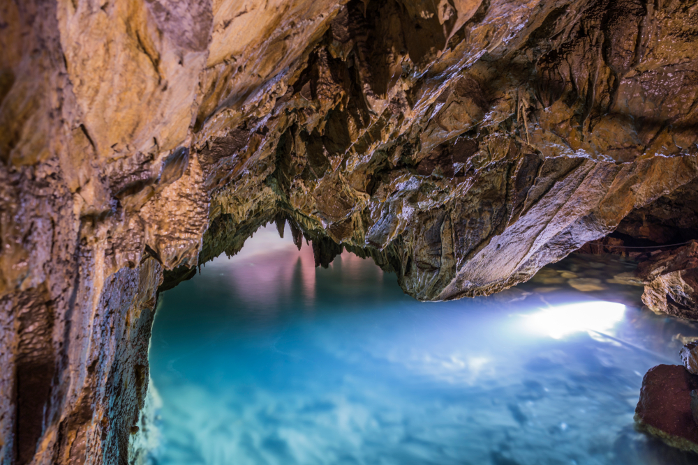 Grotte di Bossea