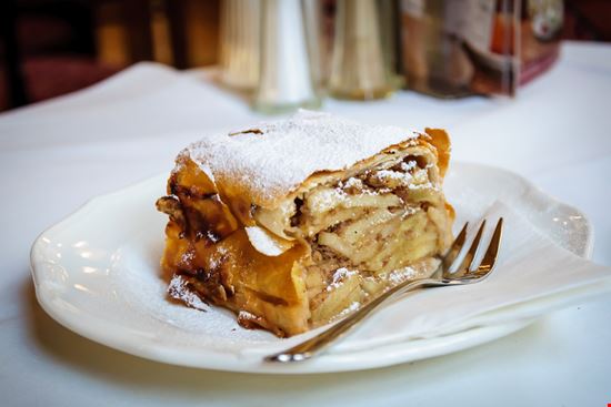 Strudel di mele Folgarida  Di Eakkapan Asavapanumas - Shutterstock.com 