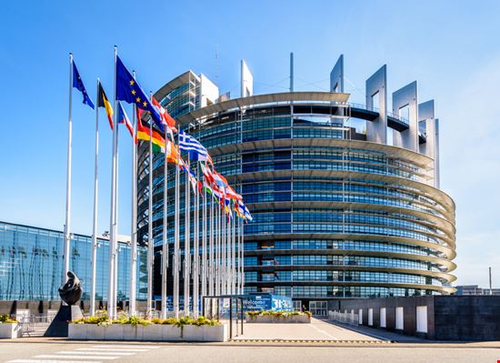 Strasburgo, parlamento europeo Strasburgo Shutterstock.com 
