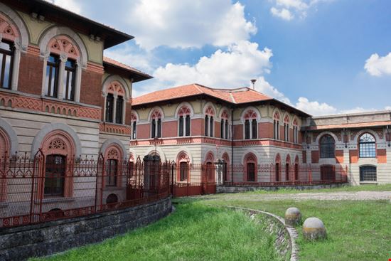 Crespi d'Adda Il villaggio industriale KYNA STUDIO / Shutterstock.com 