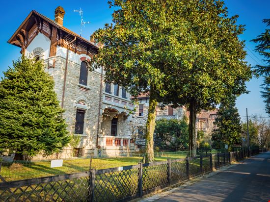 Crespi d'Adda Il villaggio industriale arkanto - Shutterstock.com 