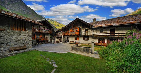 Rhemes Notre Dame Il piccolo gioiello della Valle d'Aosta Pavlo Baliukh - Shutterstock.com 