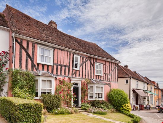 Lavenham La città delle case storte in Inghilterra Alena Veasey / Shutterstock.com 