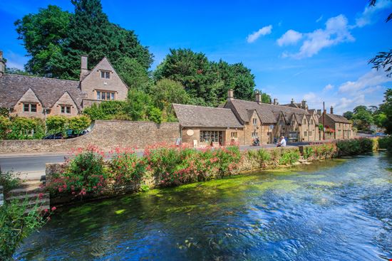 FIume Coln FIume Coln bnoragitt - Istockphoto.com 