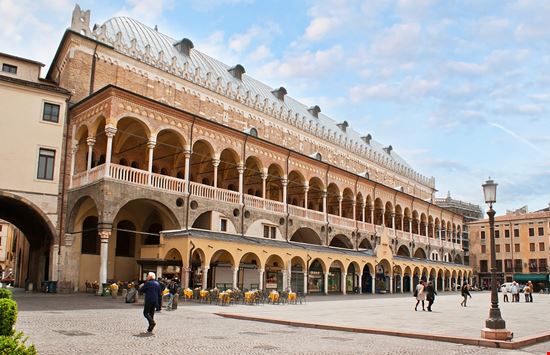 Padova Palazzo della Ragione stock.adobe.com 