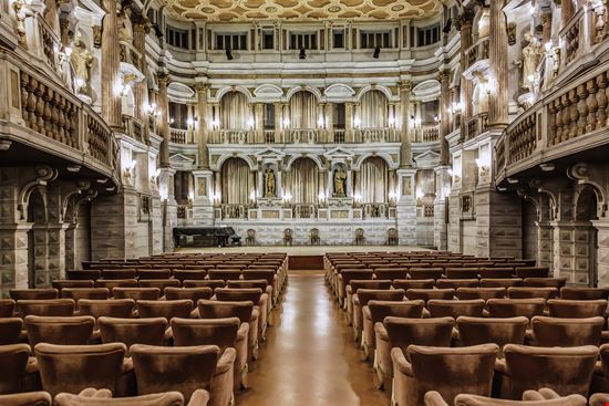 Mantova Teatro Bibiena stock.adobe.com 