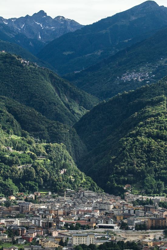 Morbegno Il piccolo borgo della Valtellina
 stock.adobe.com 