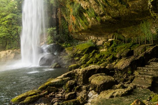 Cascate di Misol-Ha Cascate di Misol-Ha photoshooter2015 - Shutterstock.com 