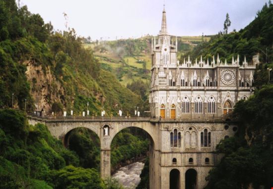 Santuario de Las Lajas Santuario de Las Lajas spacy - Istockphoto.com 