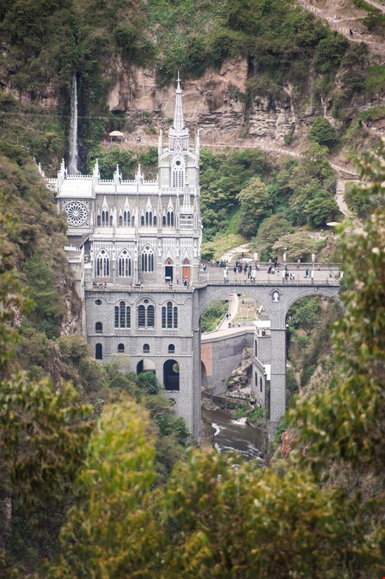 Santuario de Las Lajas Santuario de Las Lajas Villamilk - Istockphoto.com 